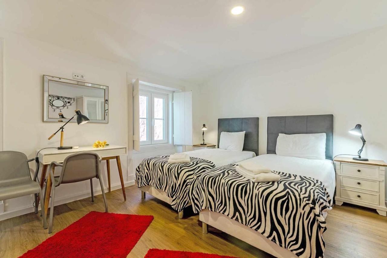 Bairro Alto Palace Special For Groups Up To 24 Guests Apartment ลิสบอน ภายนอก รูปภาพ