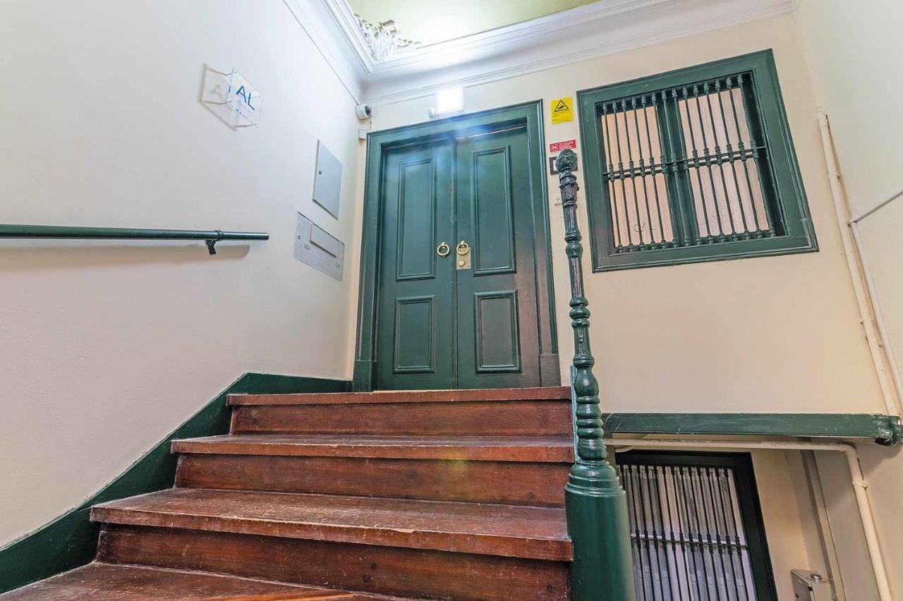 Bairro Alto Palace Special For Groups Up To 24 Guests Apartment ลิสบอน ภายนอก รูปภาพ